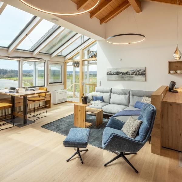Stille x Weite - Hochwertige Wohnung mit See-Panorama – Kronburg
