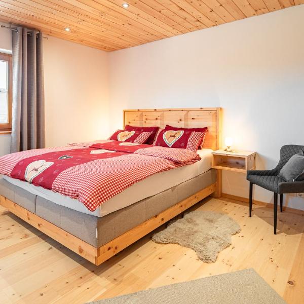 Luxus Chalet im Allgäu - Zirbenholz Schlafzimmer - Terrasse mit Bergblick - Infrarotkabine – Blaichach